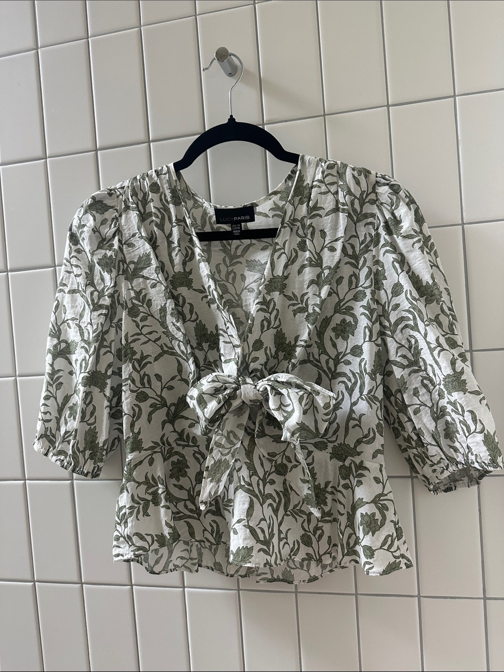 Lucy Paris Green and White Floral Tie-Front Puff Sleeve Top, EUC